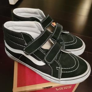 Vans used size 3.5 black and white.